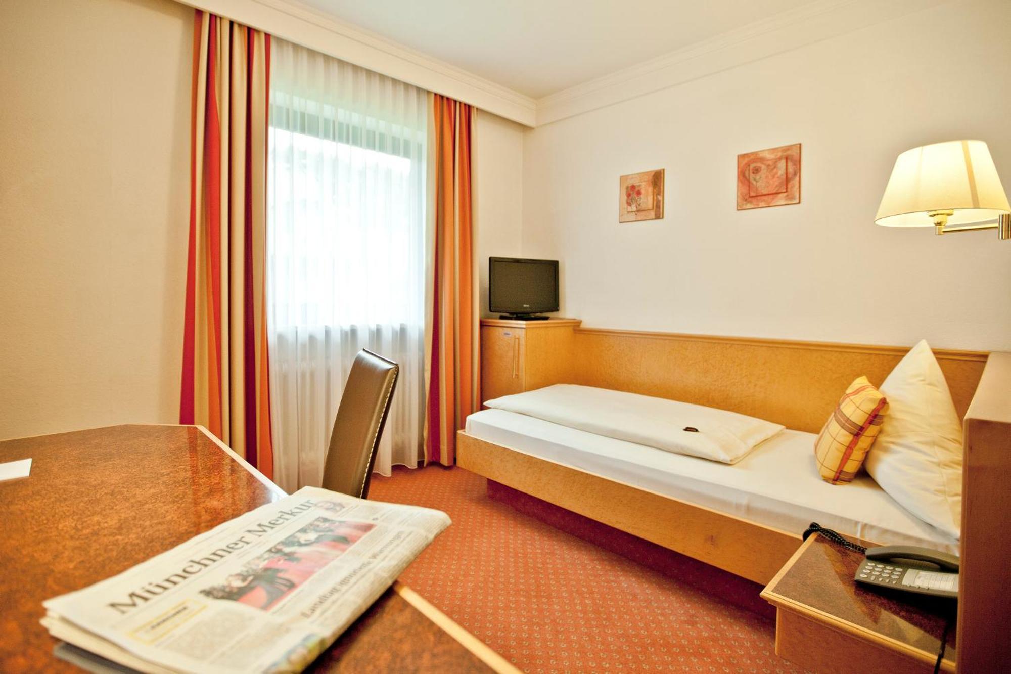Wuermtaler Gaestehaus Hotel Gräfelfing